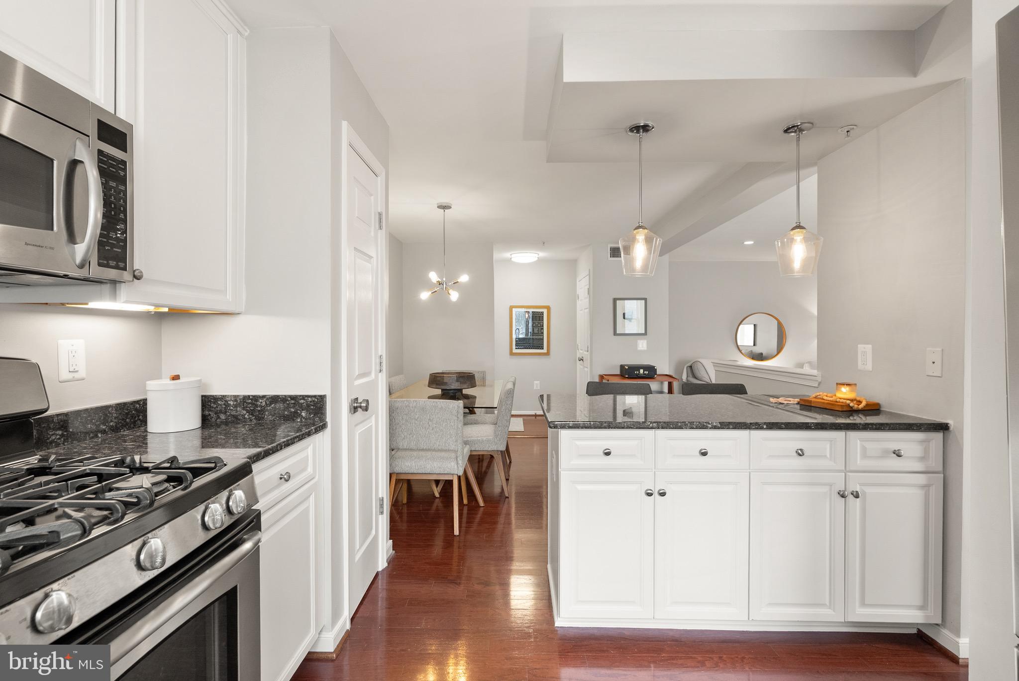 WEST VILLAGE OF SHIRLINGTON - Residential