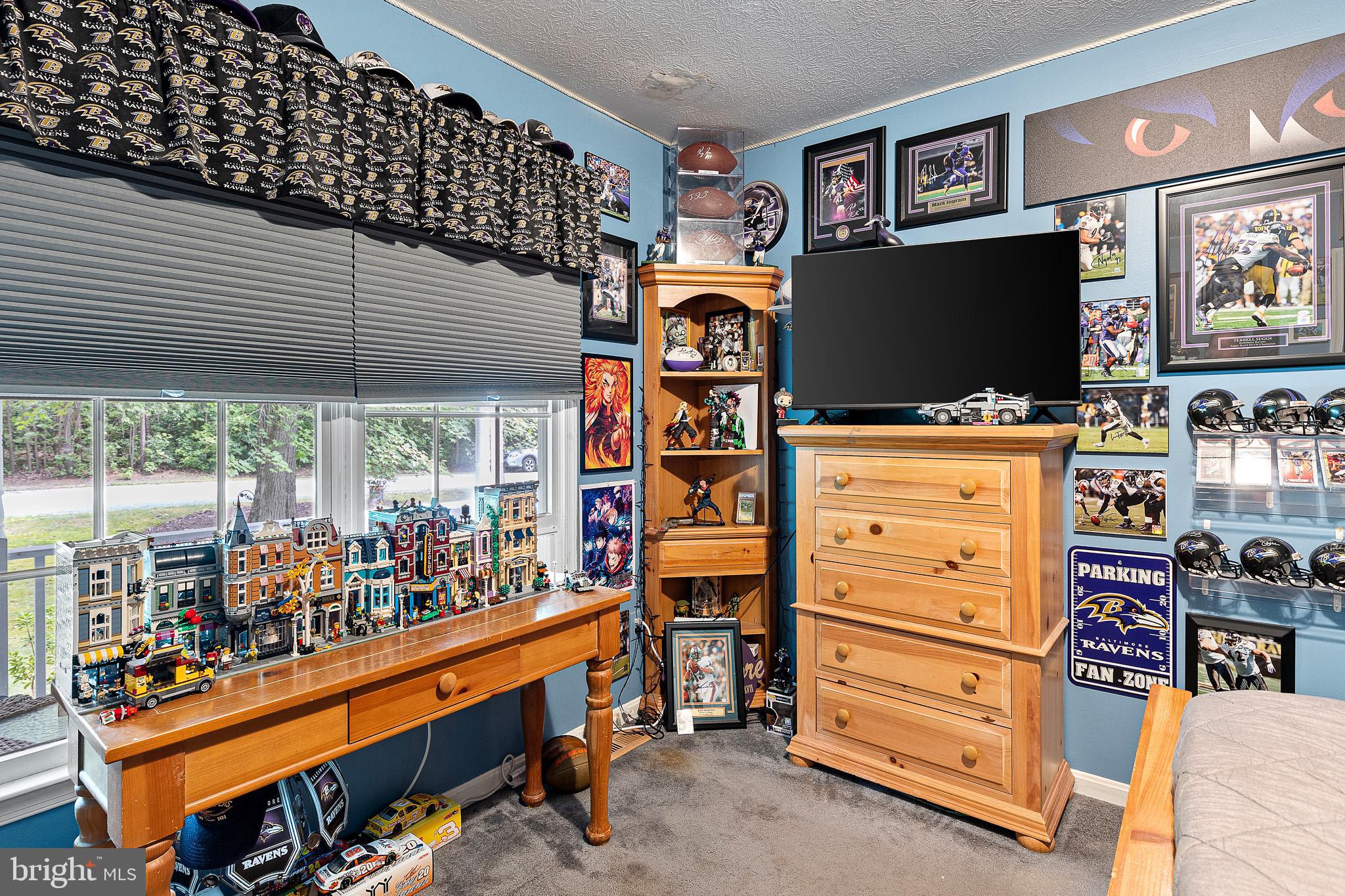 DEMOND VILLAGE - Residential