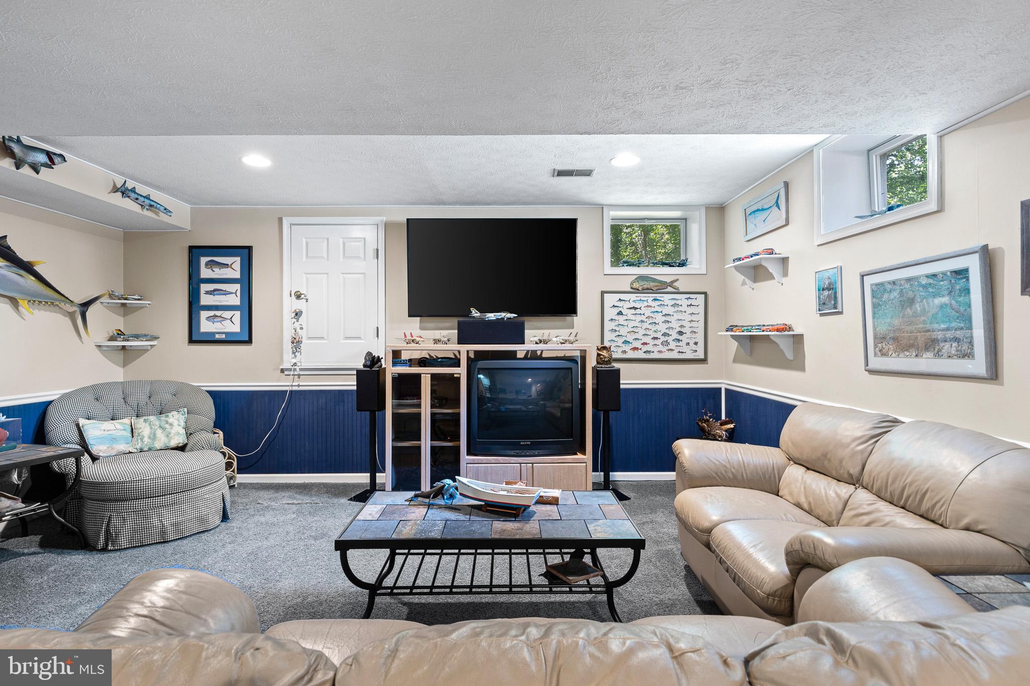 DEMOND VILLAGE - Residential