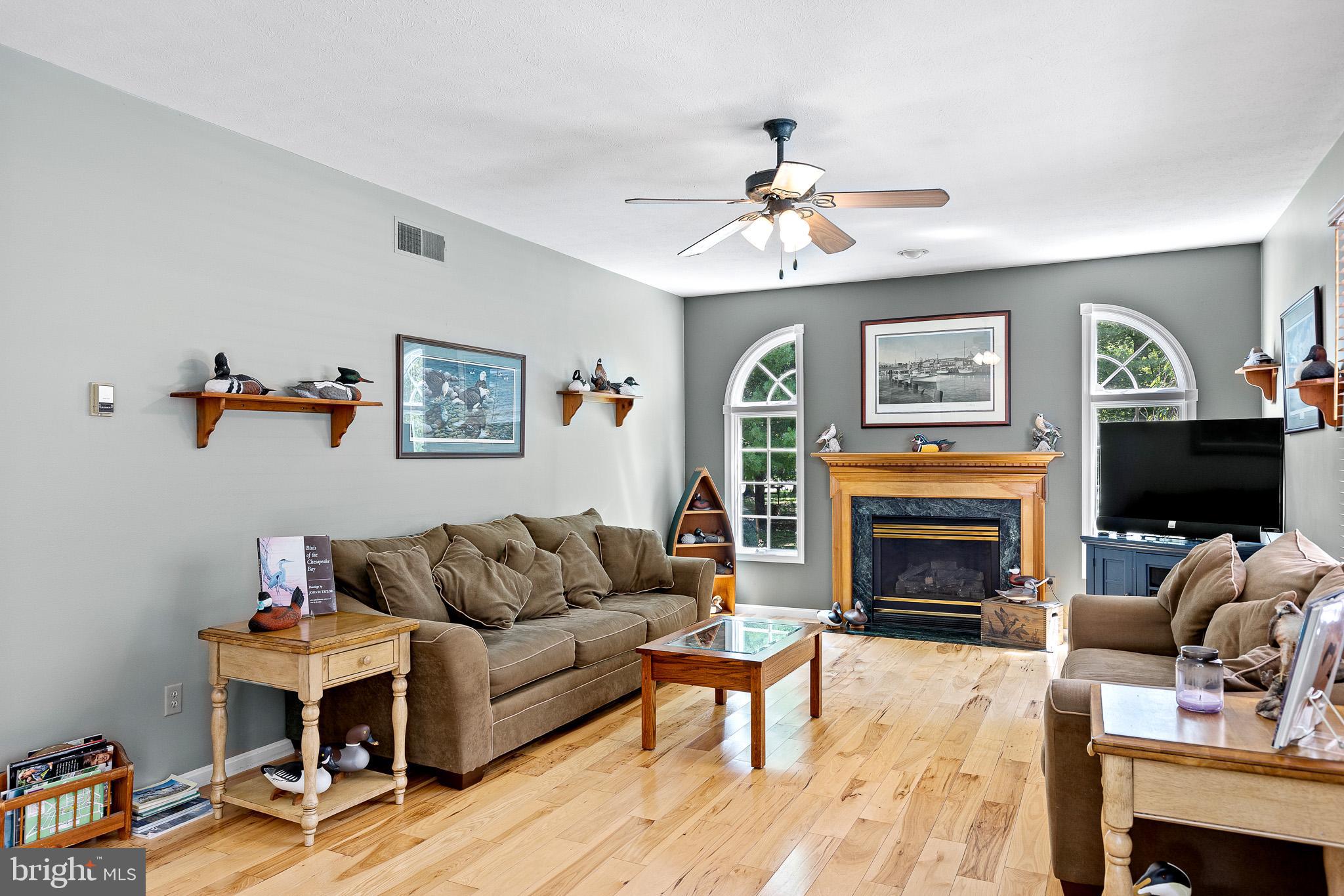 DEMOND VILLAGE - Residential