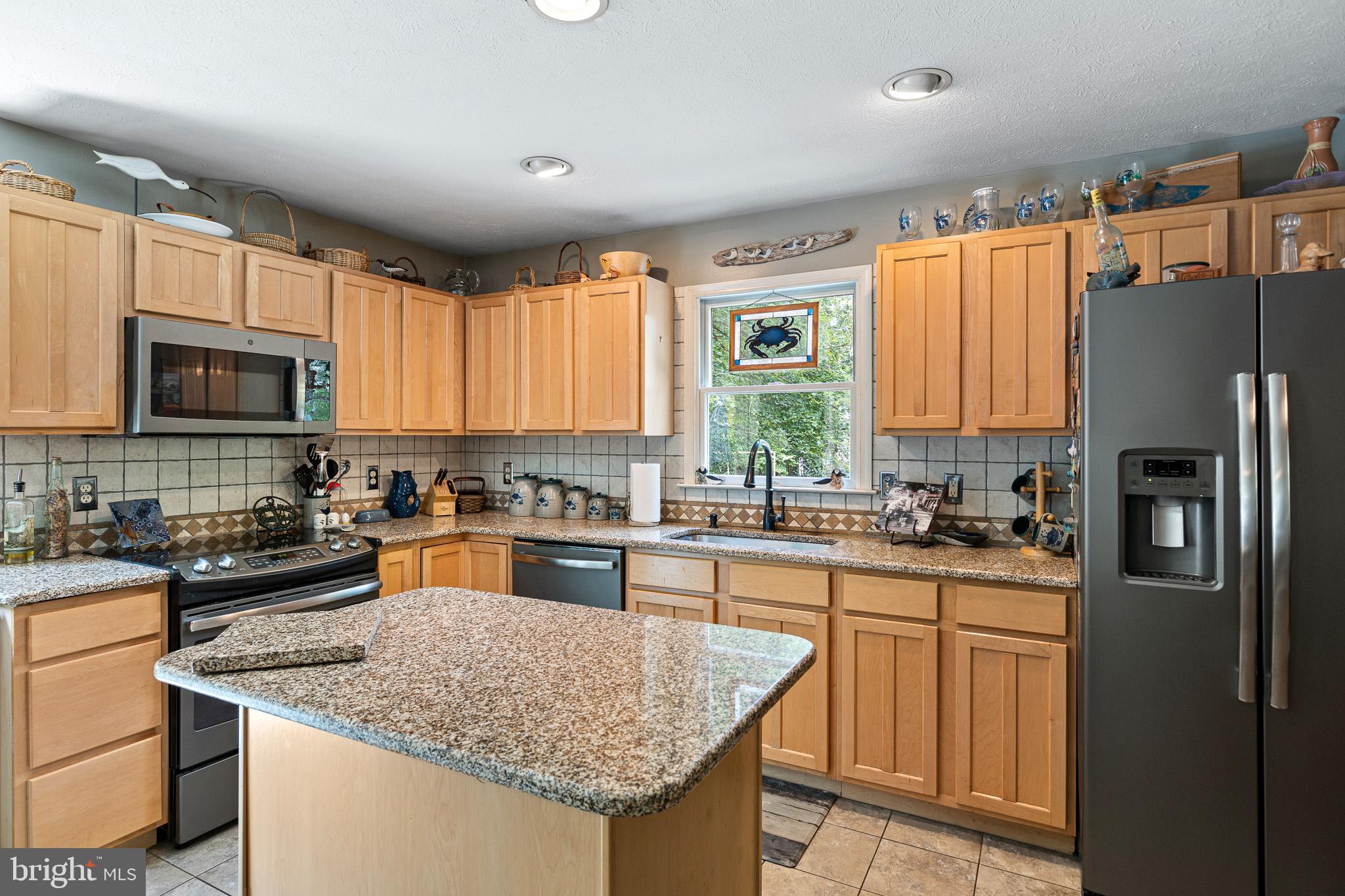 DEMOND VILLAGE - Residential