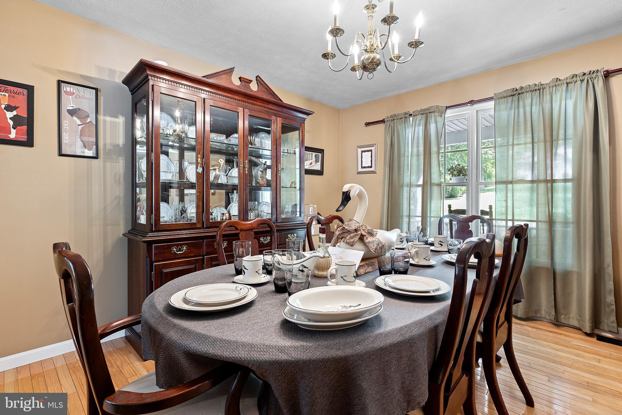 DEMOND VILLAGE - Residential