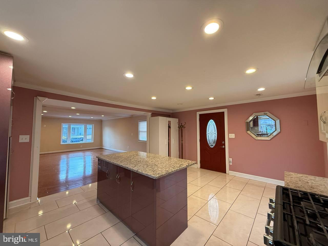 SOMERTON - Residential