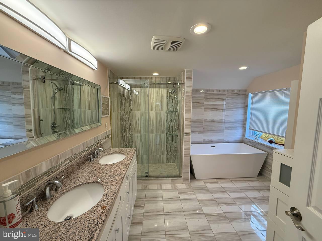 SOMERTON - Residential