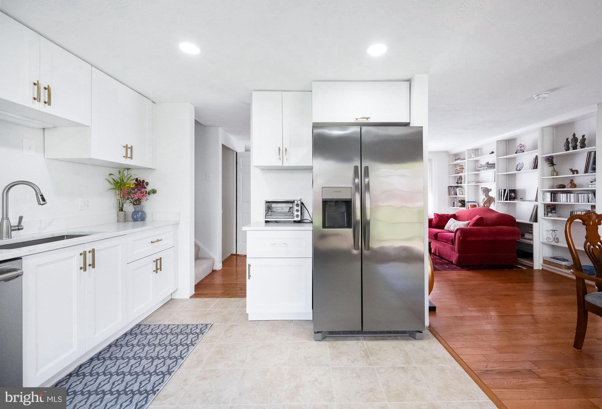 BURKE CENTRE - Residential