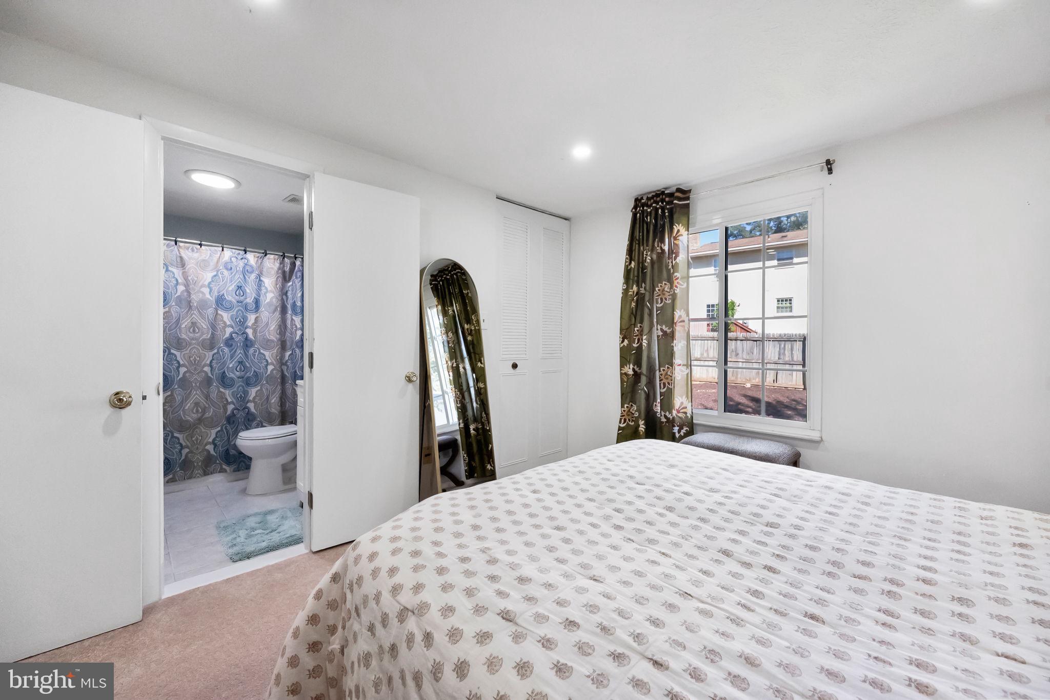 BURKE CENTRE - Residential