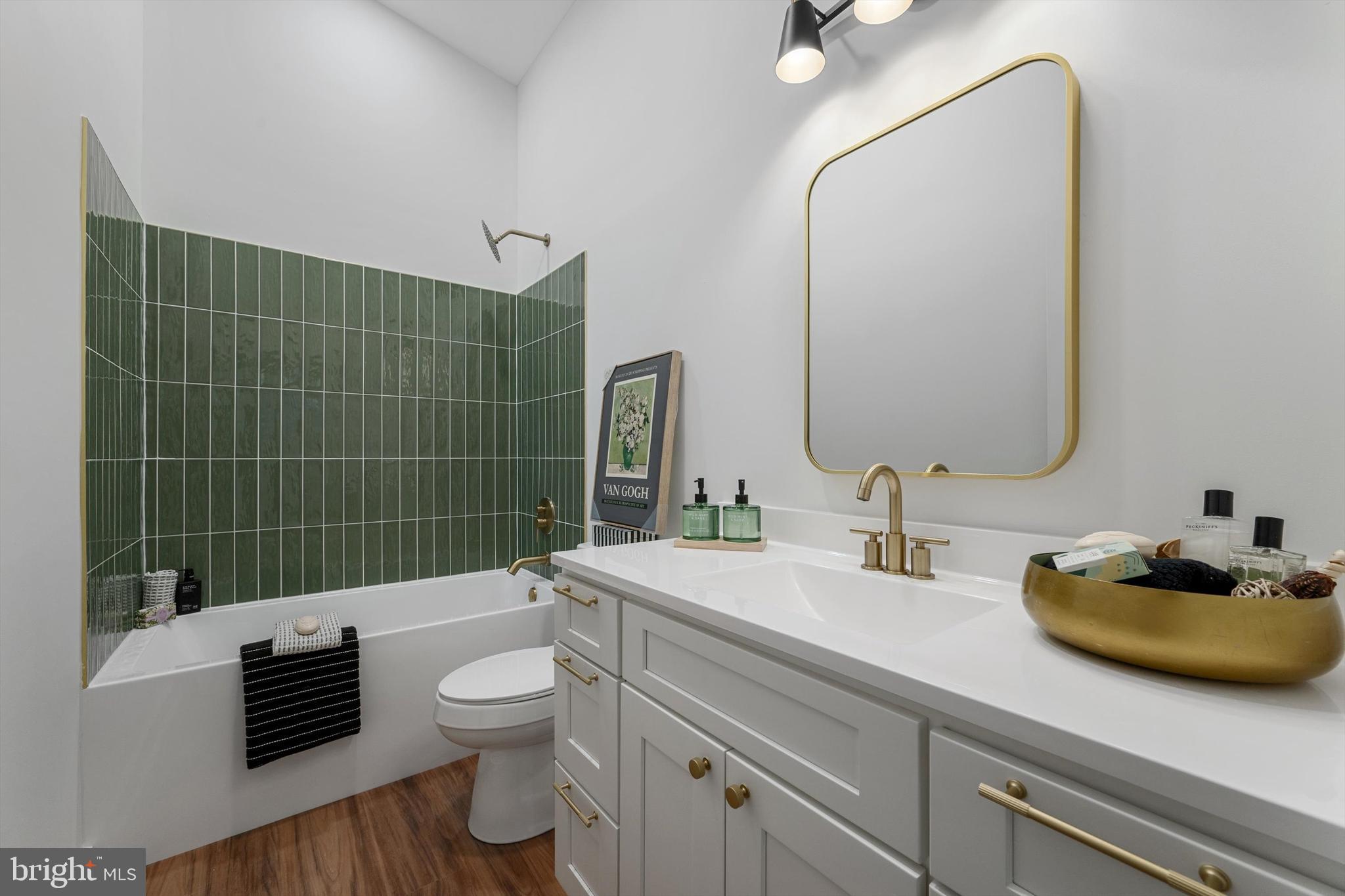 RIVERSIDE - Residential