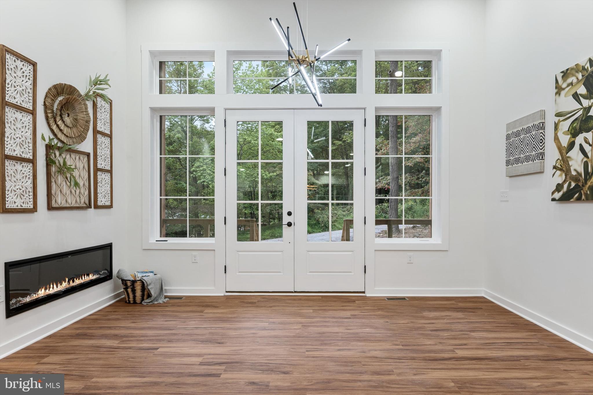 RIVERSIDE - Residential