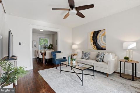 Photo of 18 Vernon Road, HAVERTOWN, PA 19083 (MLS # PADE2113042)