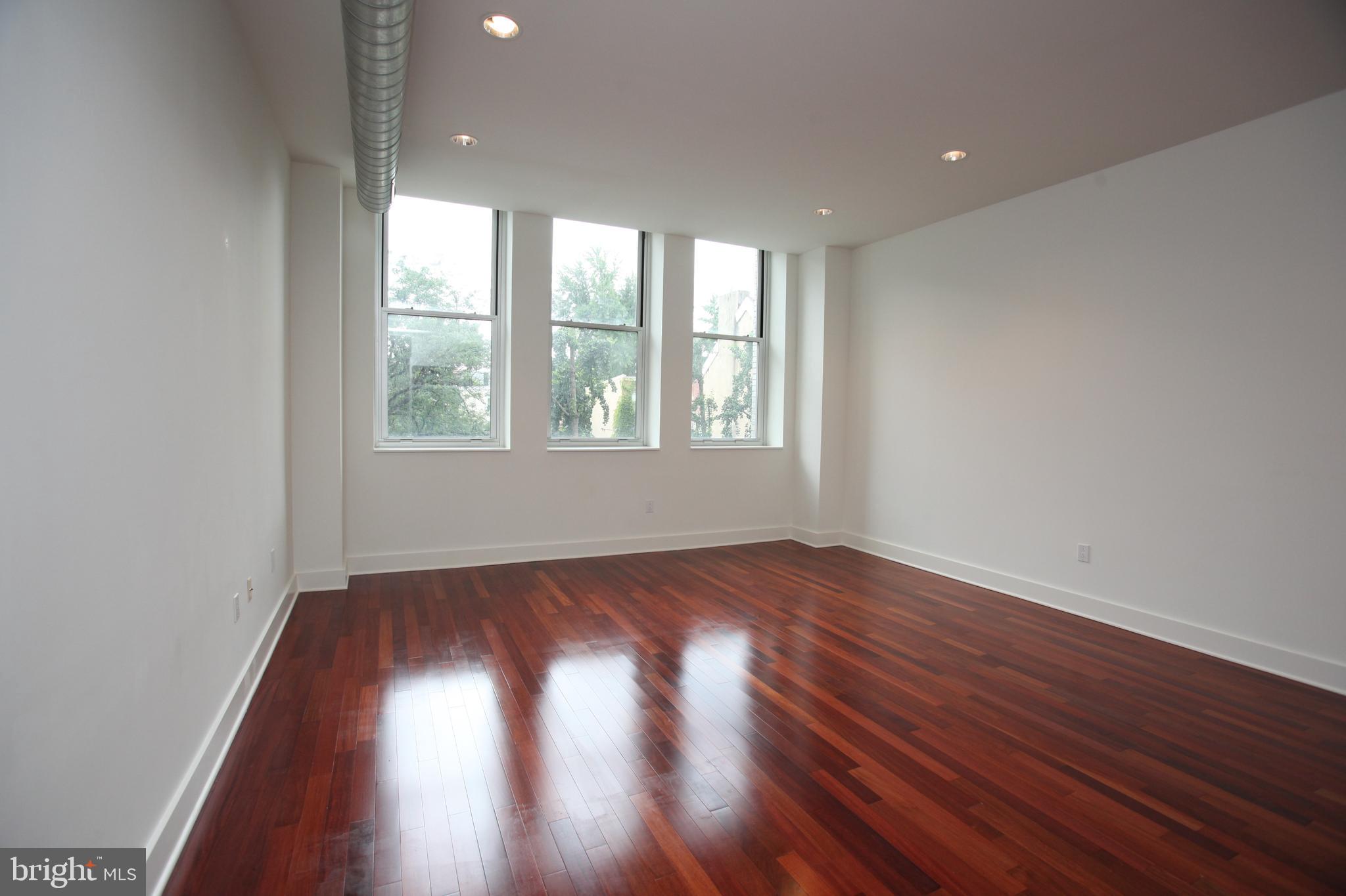 1111 LOCUST STREET 4D