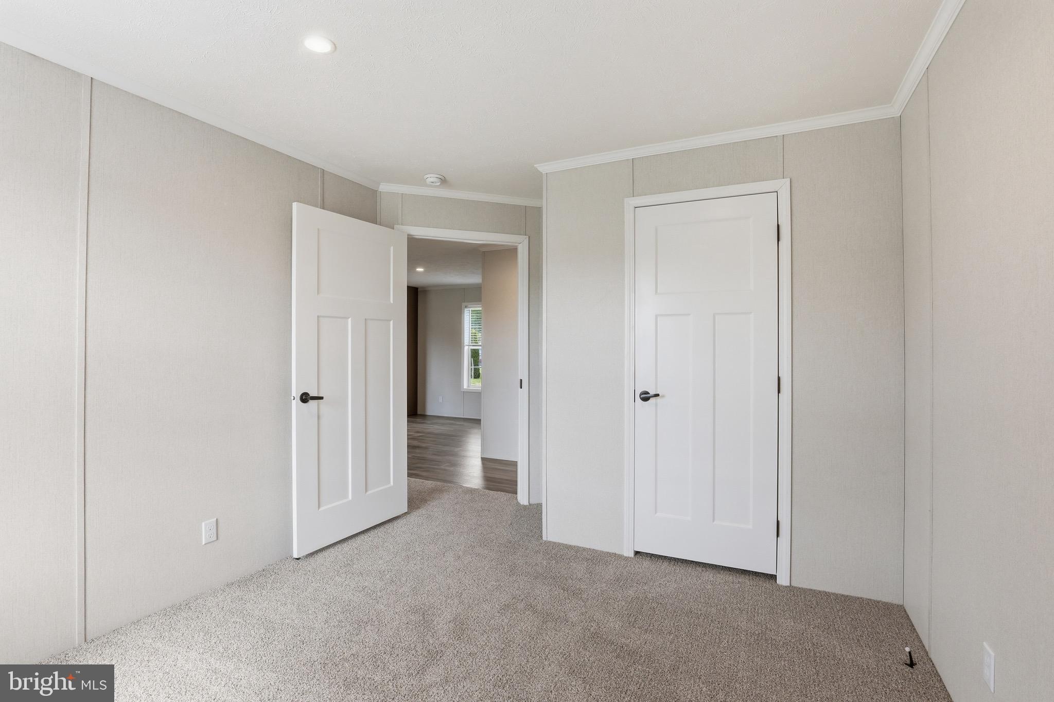 PINE RIDGE - Residential