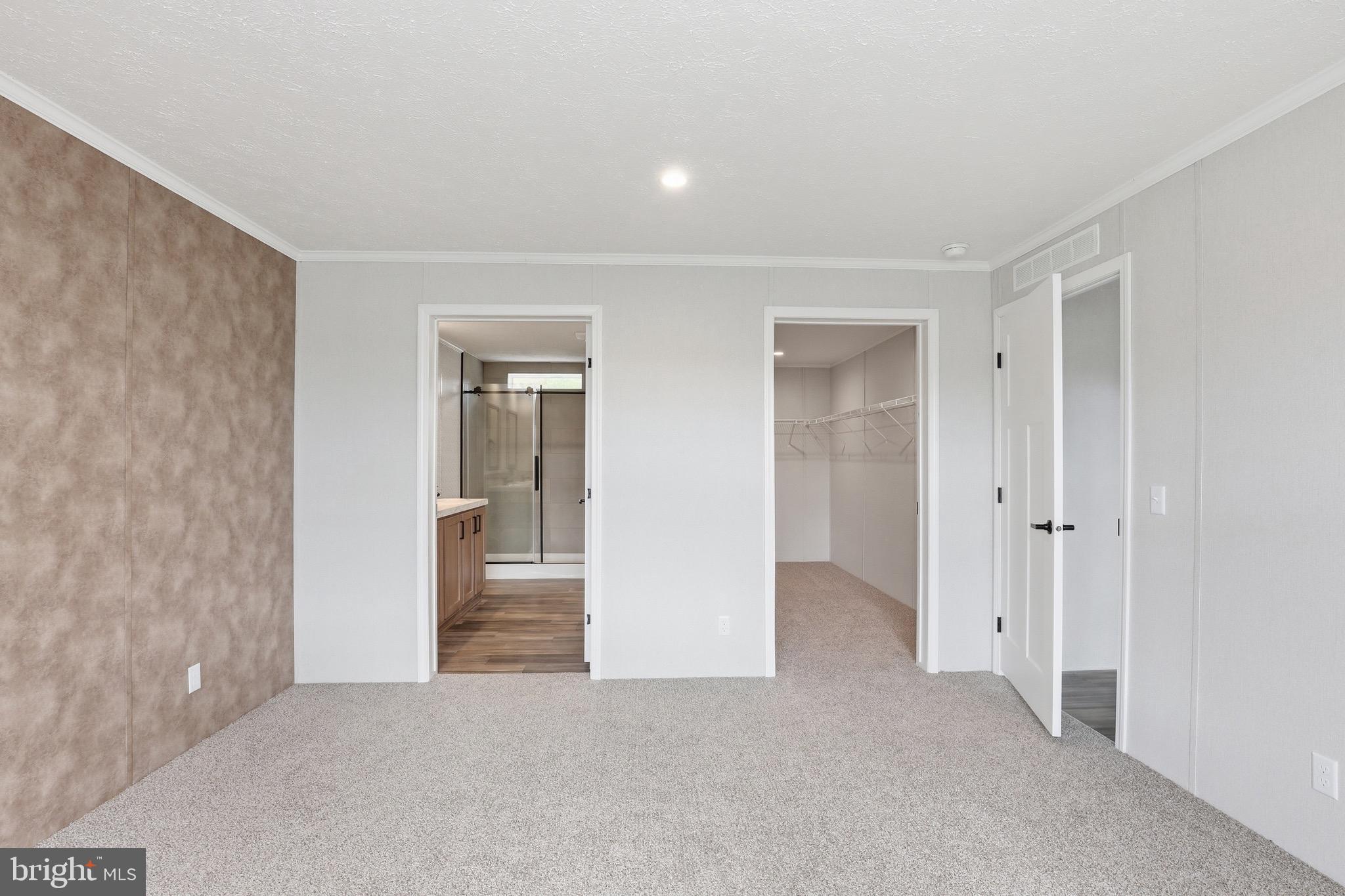 PINE RIDGE - Residential