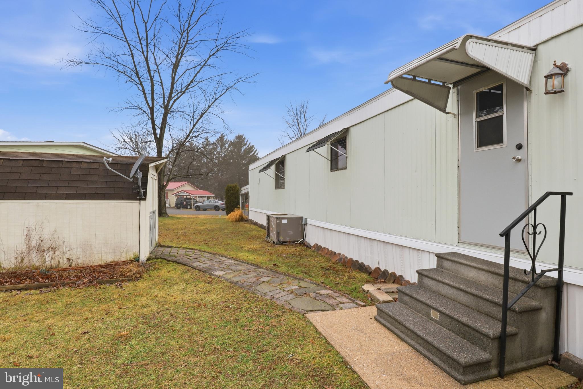 LINCOLN ESTATES - Residential