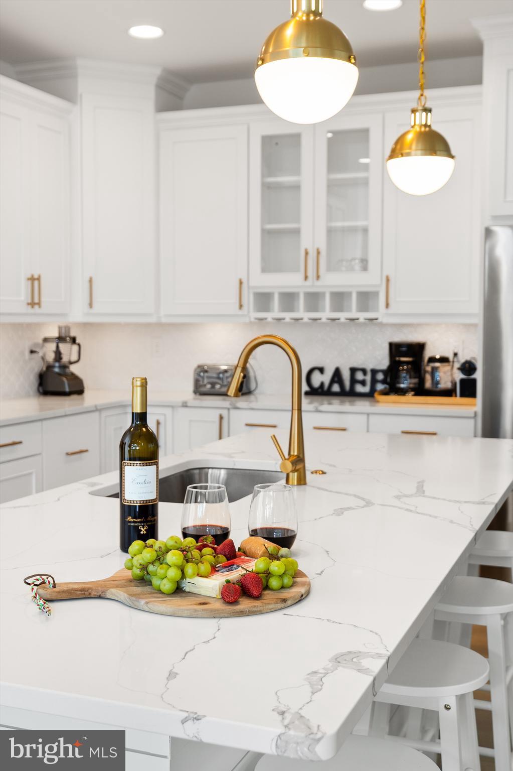 19277 AMERICAN HOLLY RD