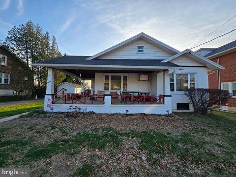 3424 RAYMOND STREET READING PA 19605