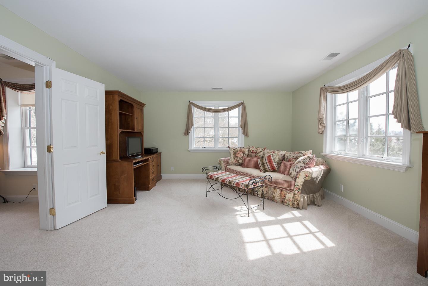 BROOKE FARM - Residential