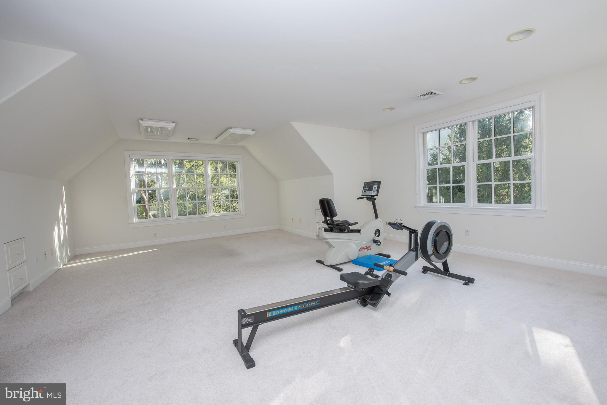 BROOKE FARM - Residential