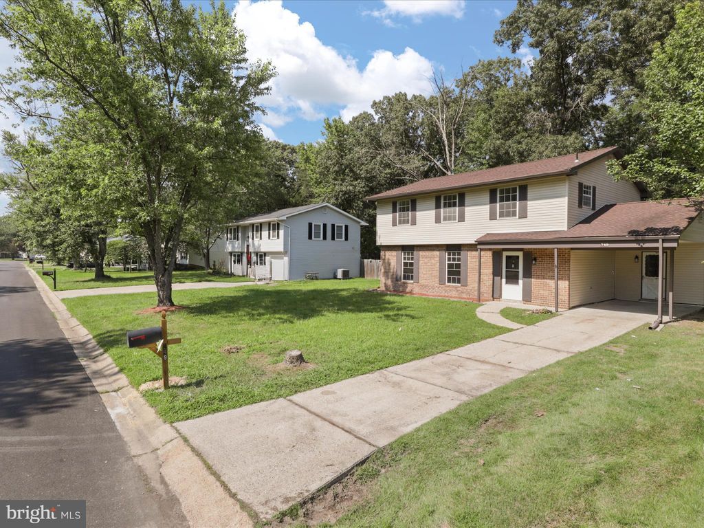 Photo of 749 University Drive, WALDORF, MD 20602 (MLS # MDCH2047532)