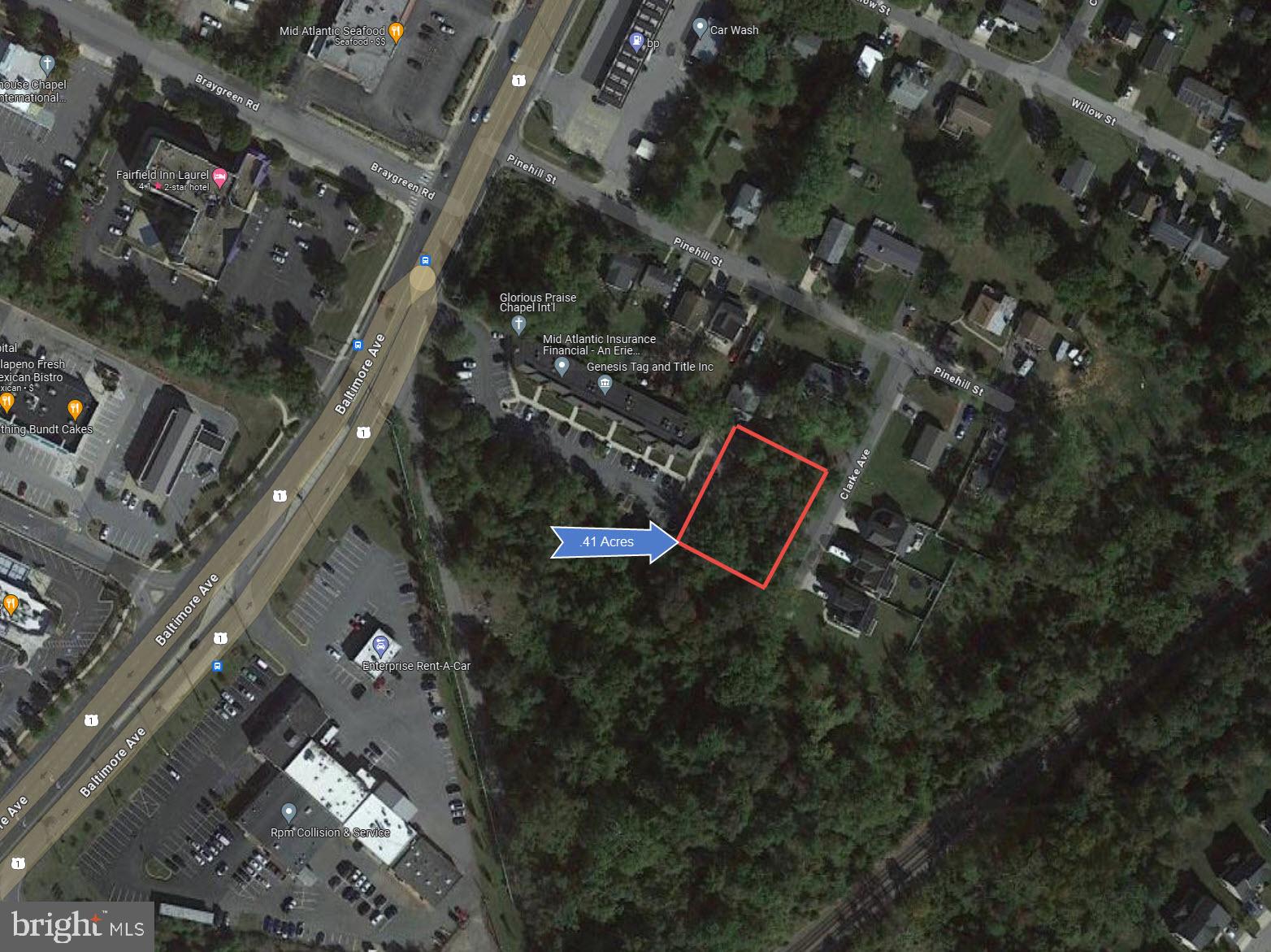 Main image without alt text