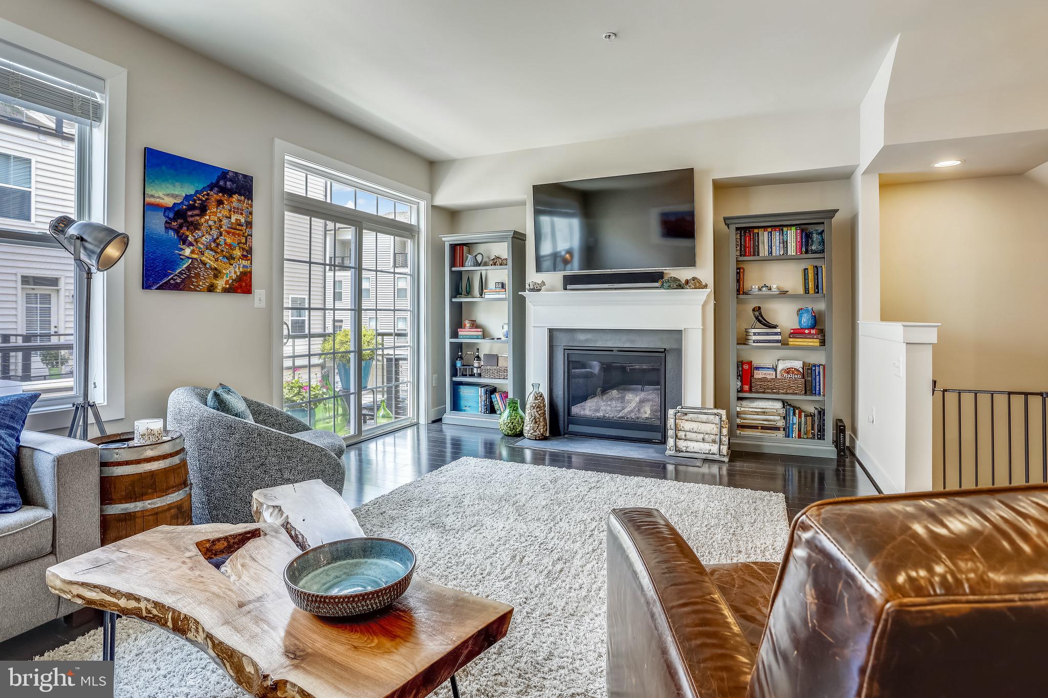 GLENMONT METROCENTRE - Residential