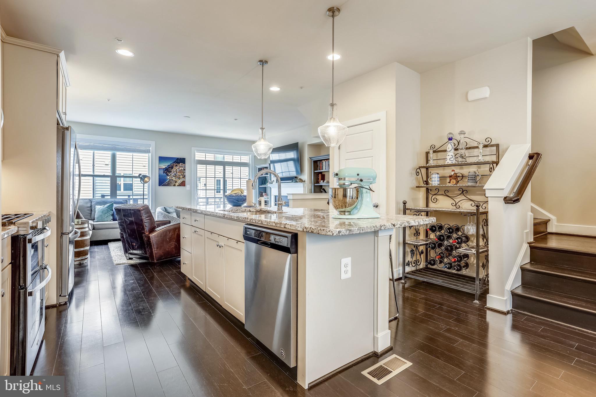 GLENMONT METROCENTRE - Residential