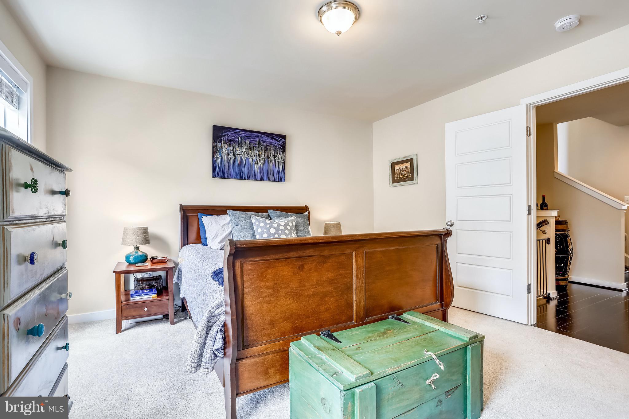 GLENMONT METROCENTRE - Residential