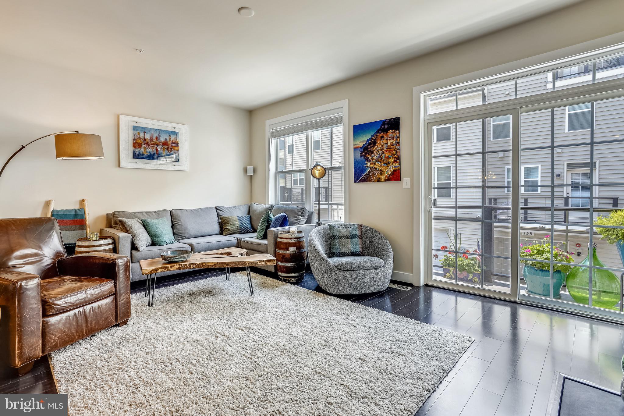 GLENMONT METROCENTRE - Residential