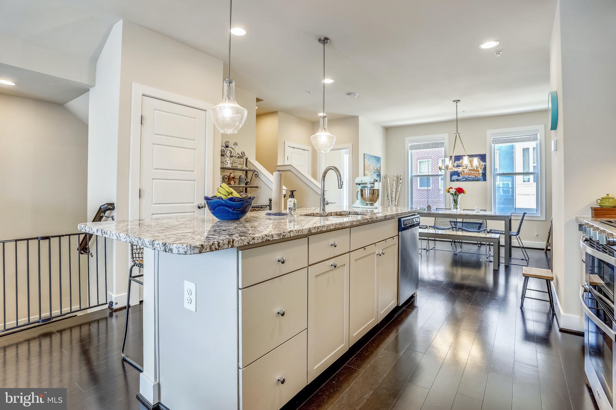 GLENMONT METROCENTRE - Residential