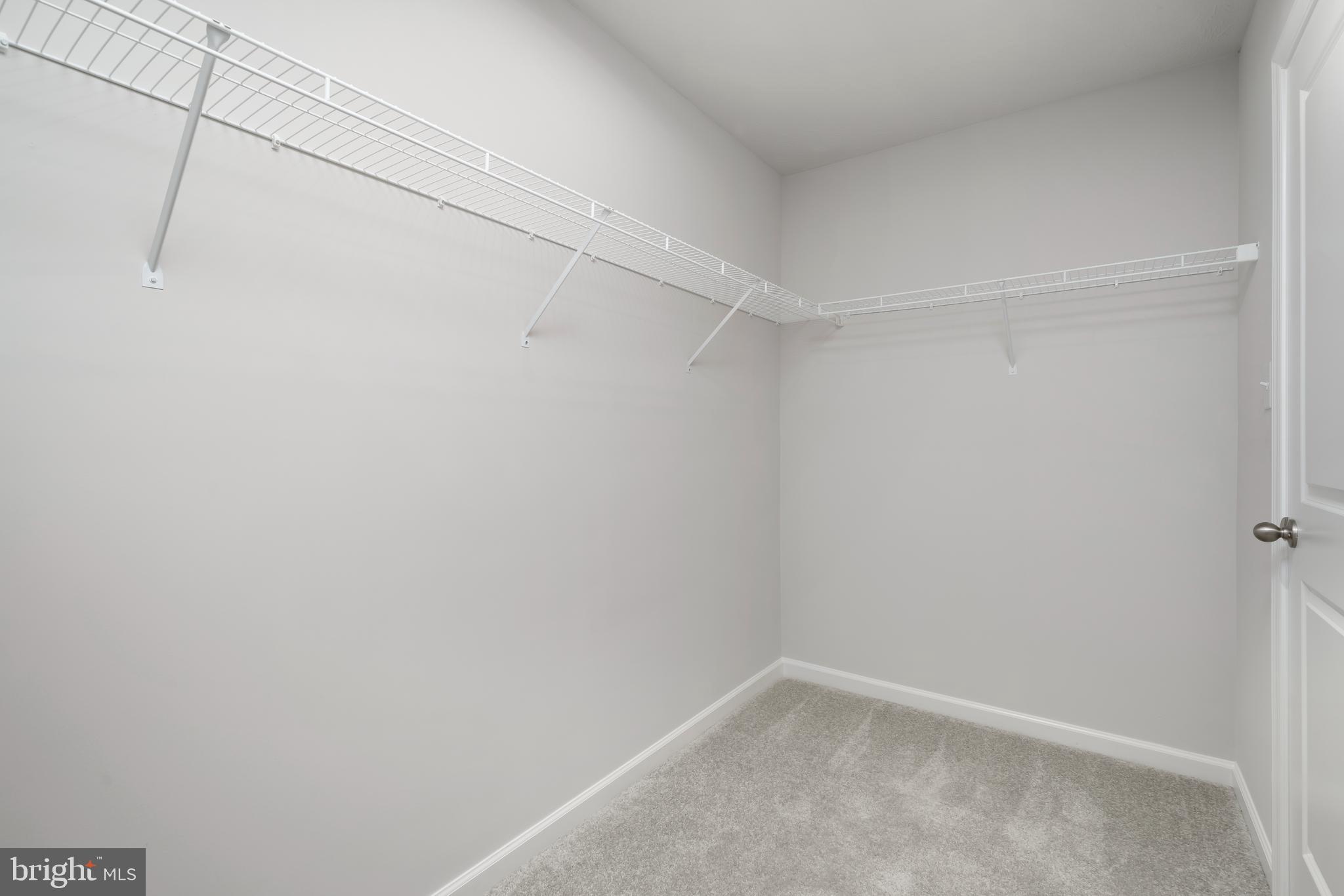 ROLLING HILLS - Residential