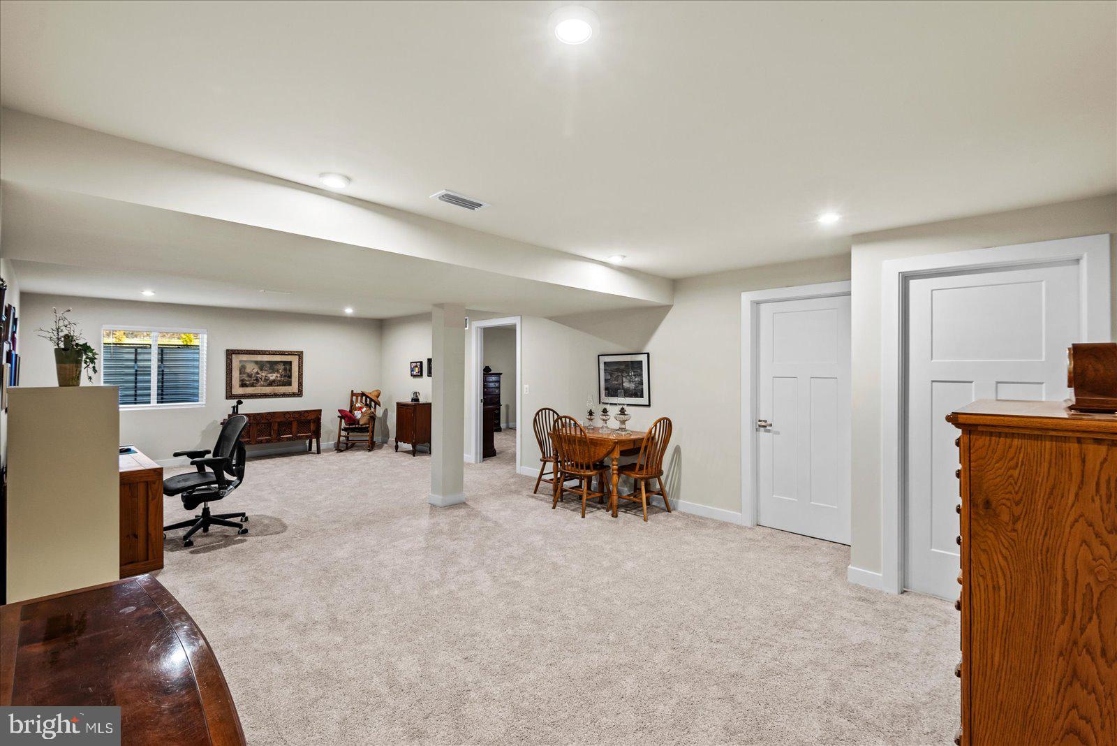 REGENCY AT CHANCELLORSVILLE NORTH - Residential