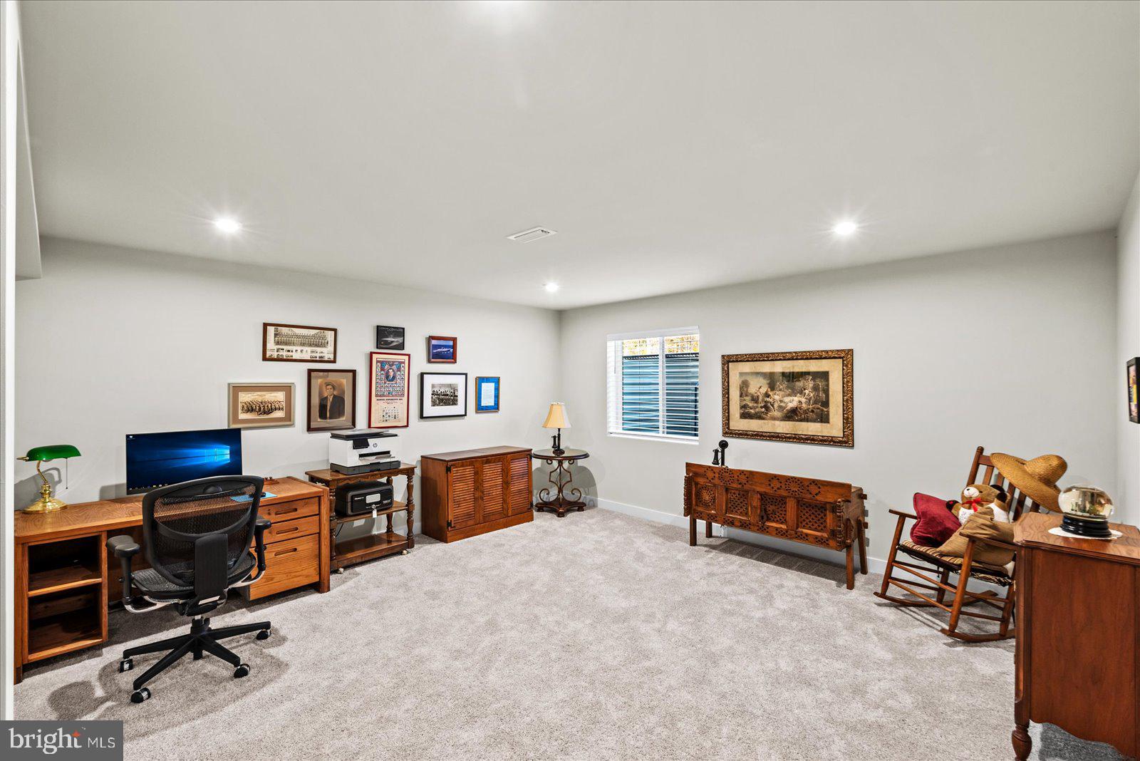 REGENCY AT CHANCELLORSVILLE NORTH - Residential