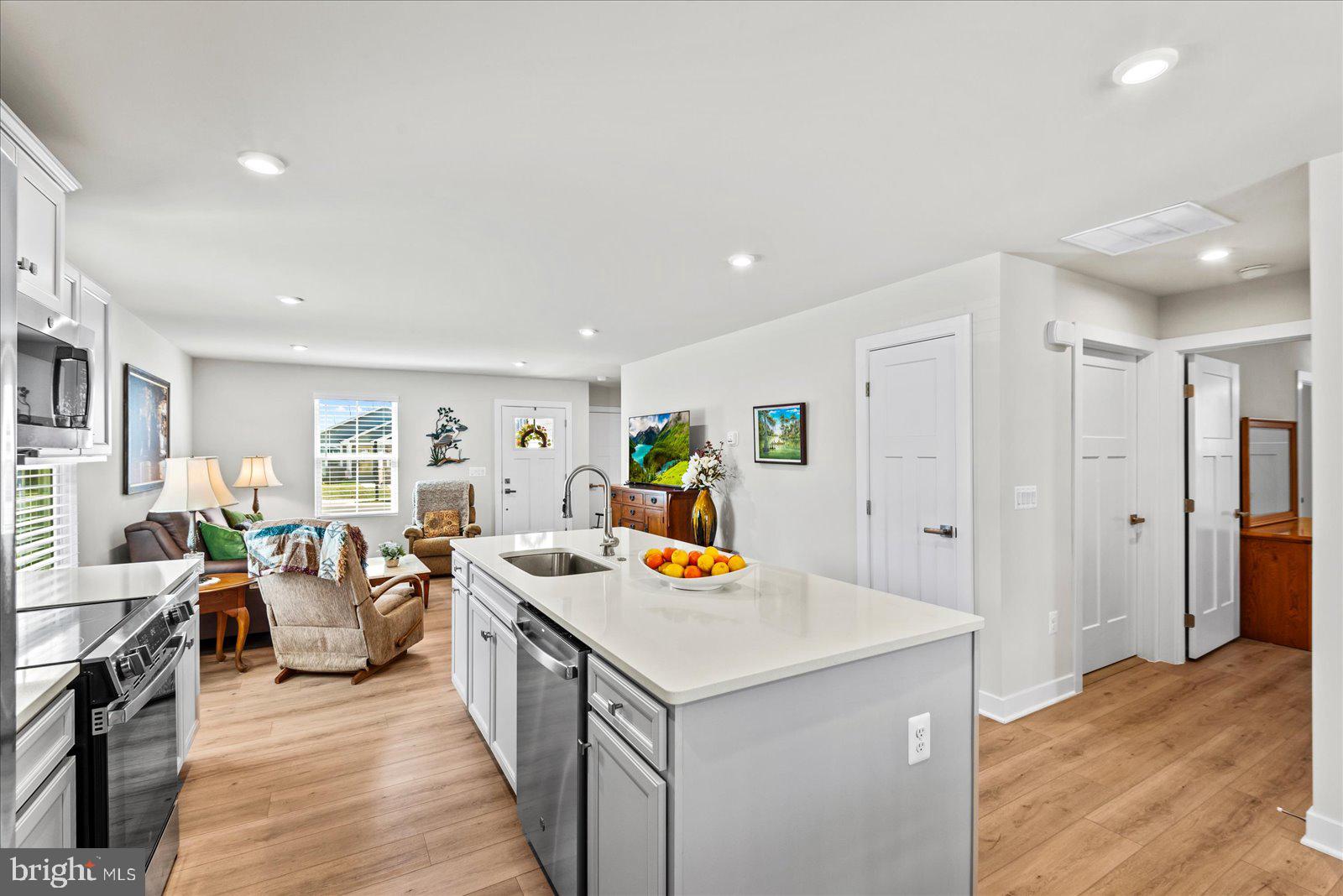 REGENCY AT CHANCELLORSVILLE NORTH - Residential