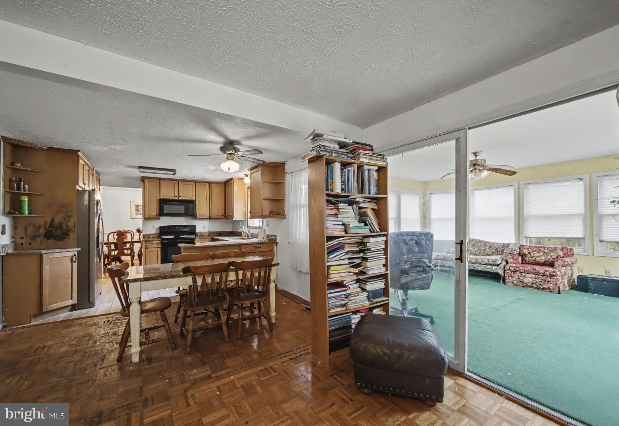 AMBER MEADOWS - Residential