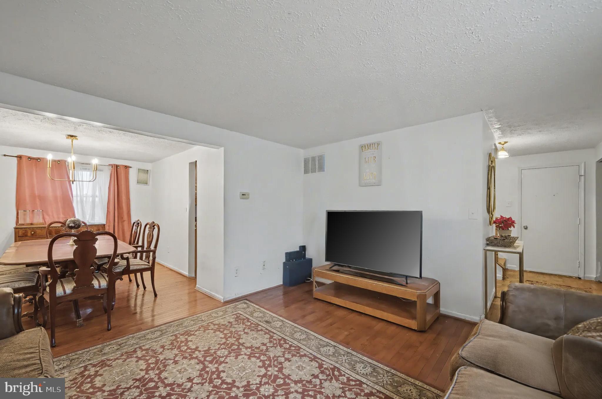 AMBER MEADOWS - Residential