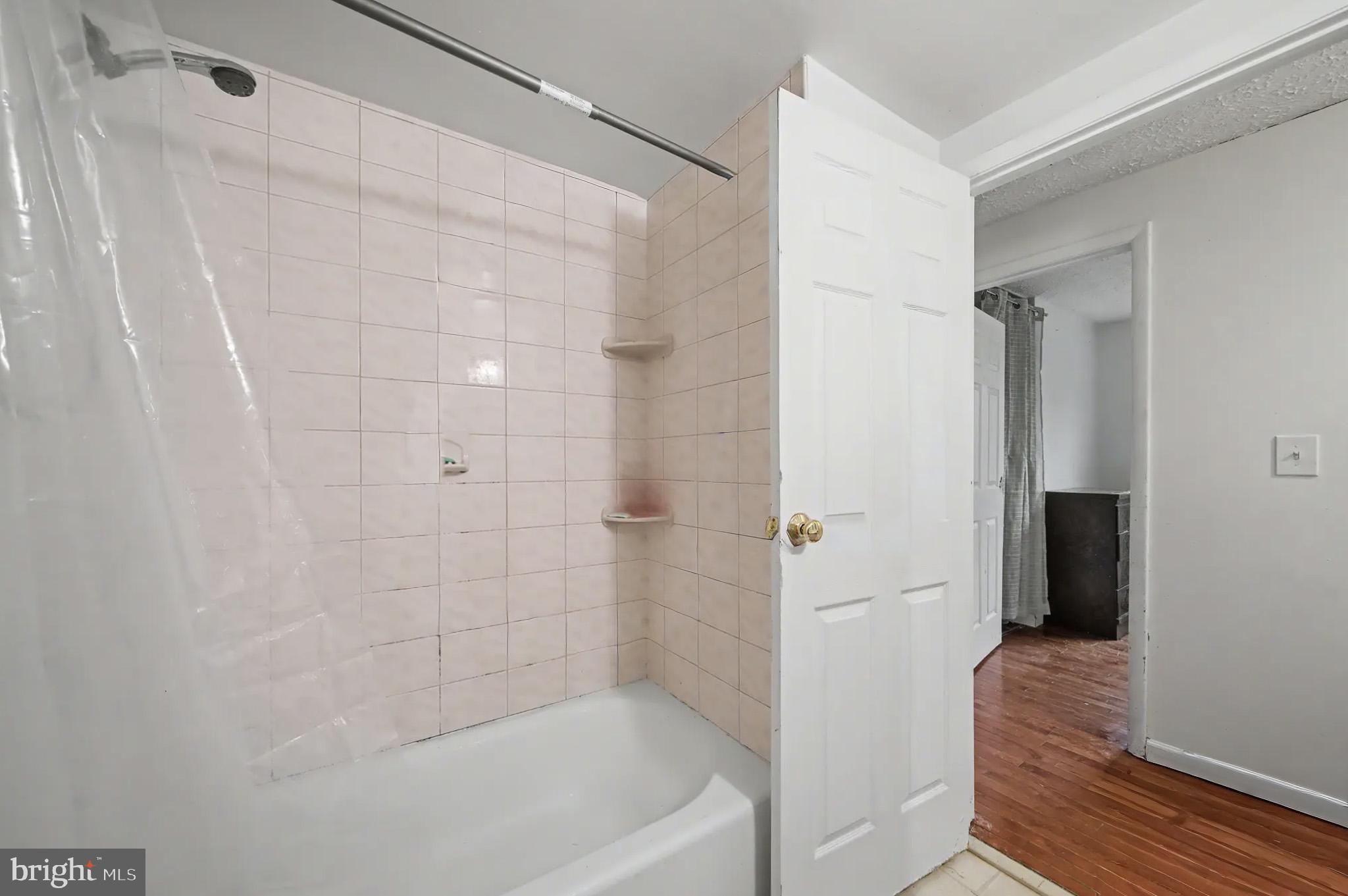 AMBER MEADOWS - Residential