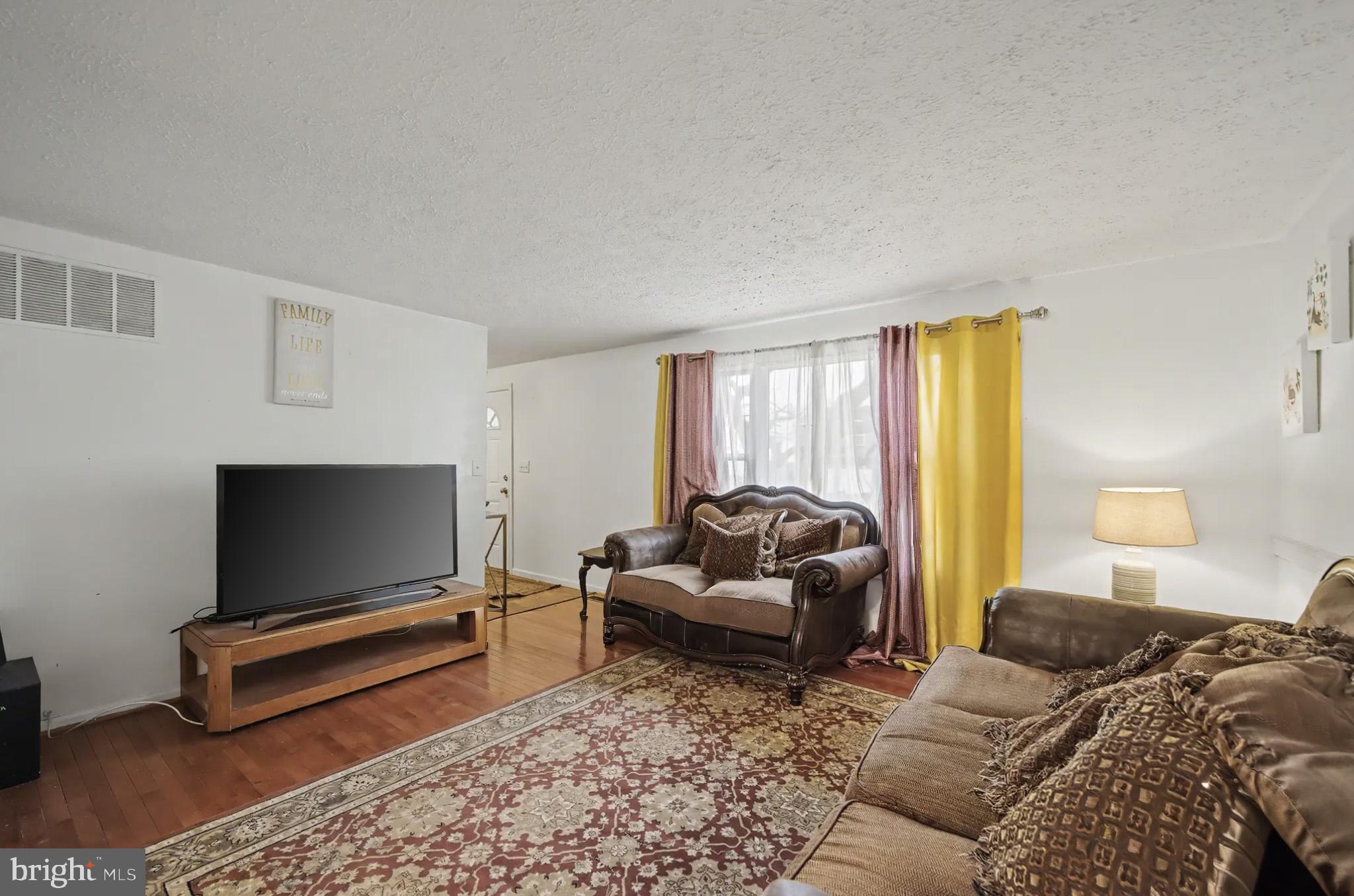 AMBER MEADOWS - Residential