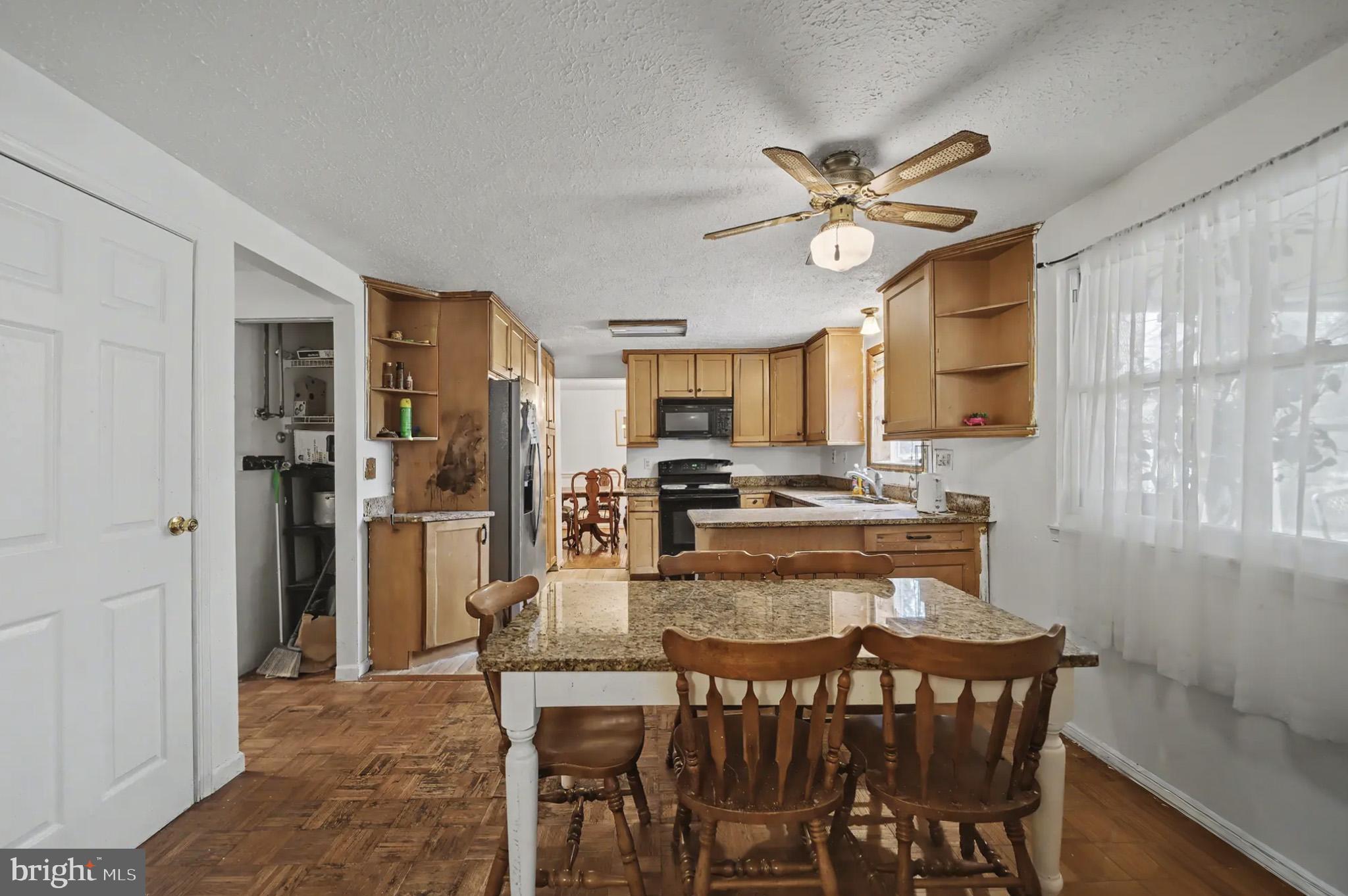 AMBER MEADOWS - Residential