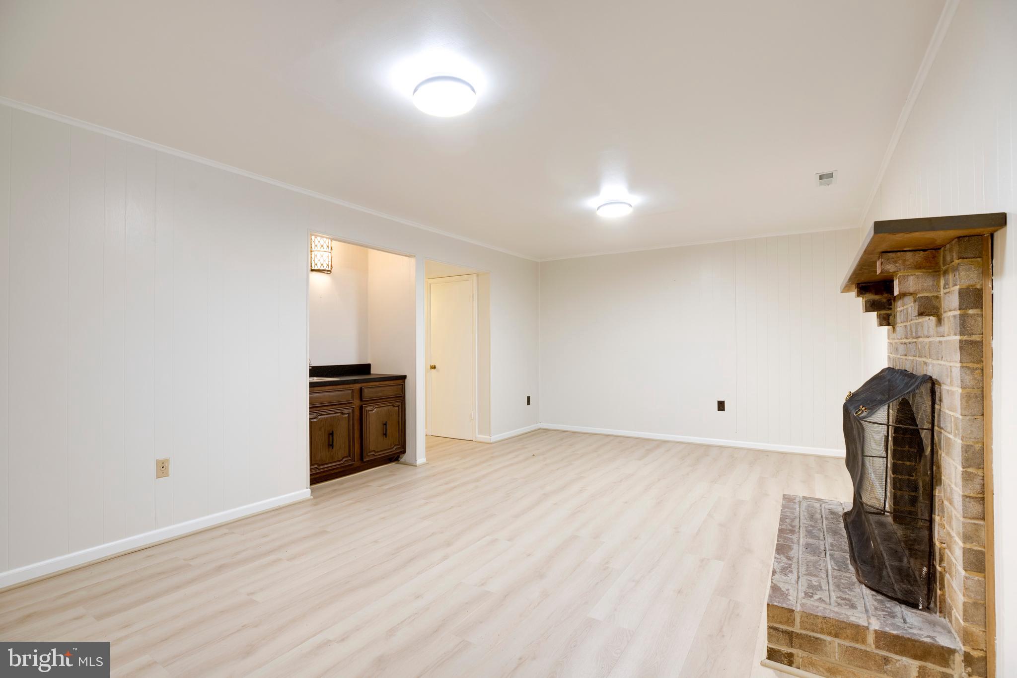 HALLCREST HEIGHTS - Residential Lease