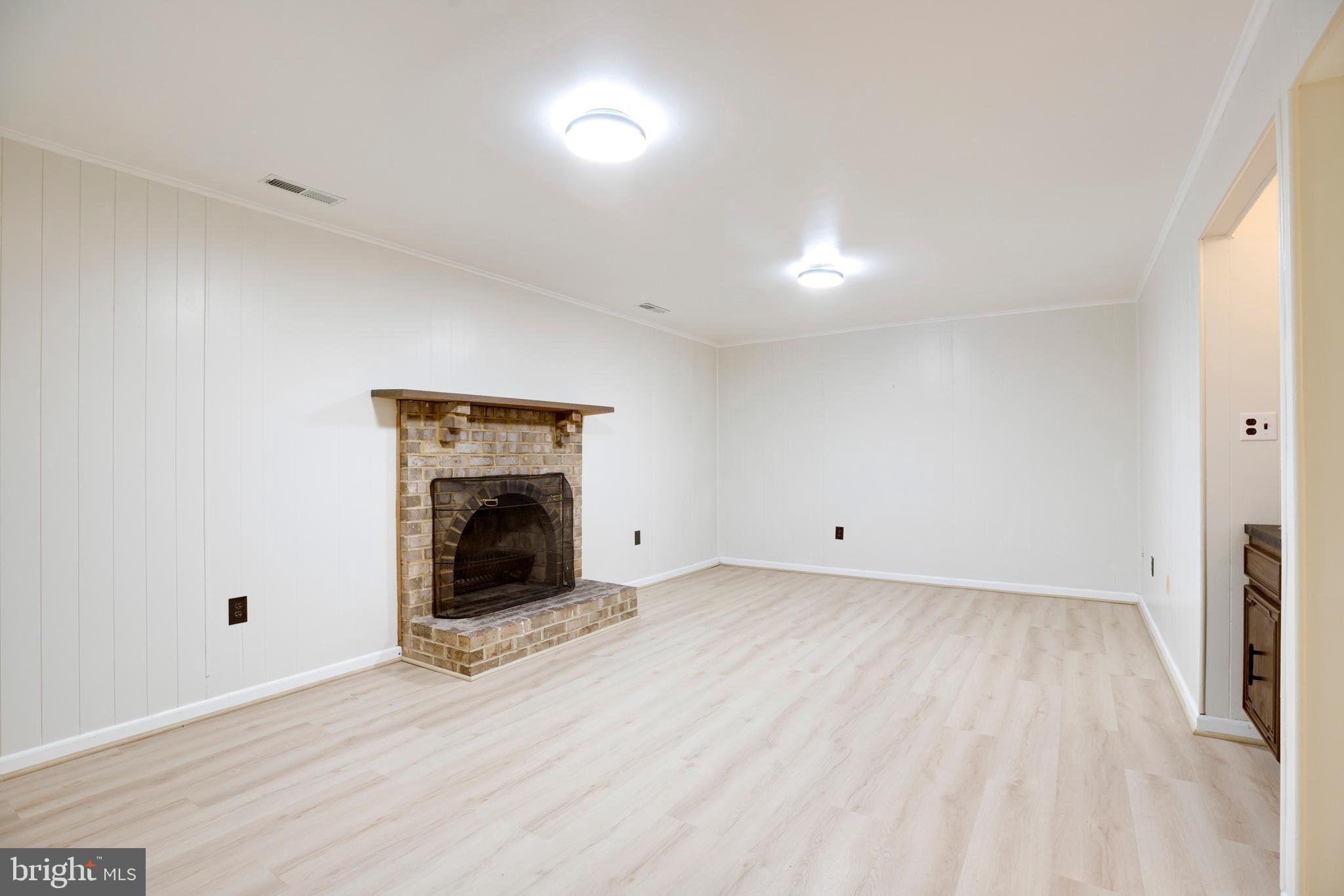 HALLCREST HEIGHTS - Residential Lease