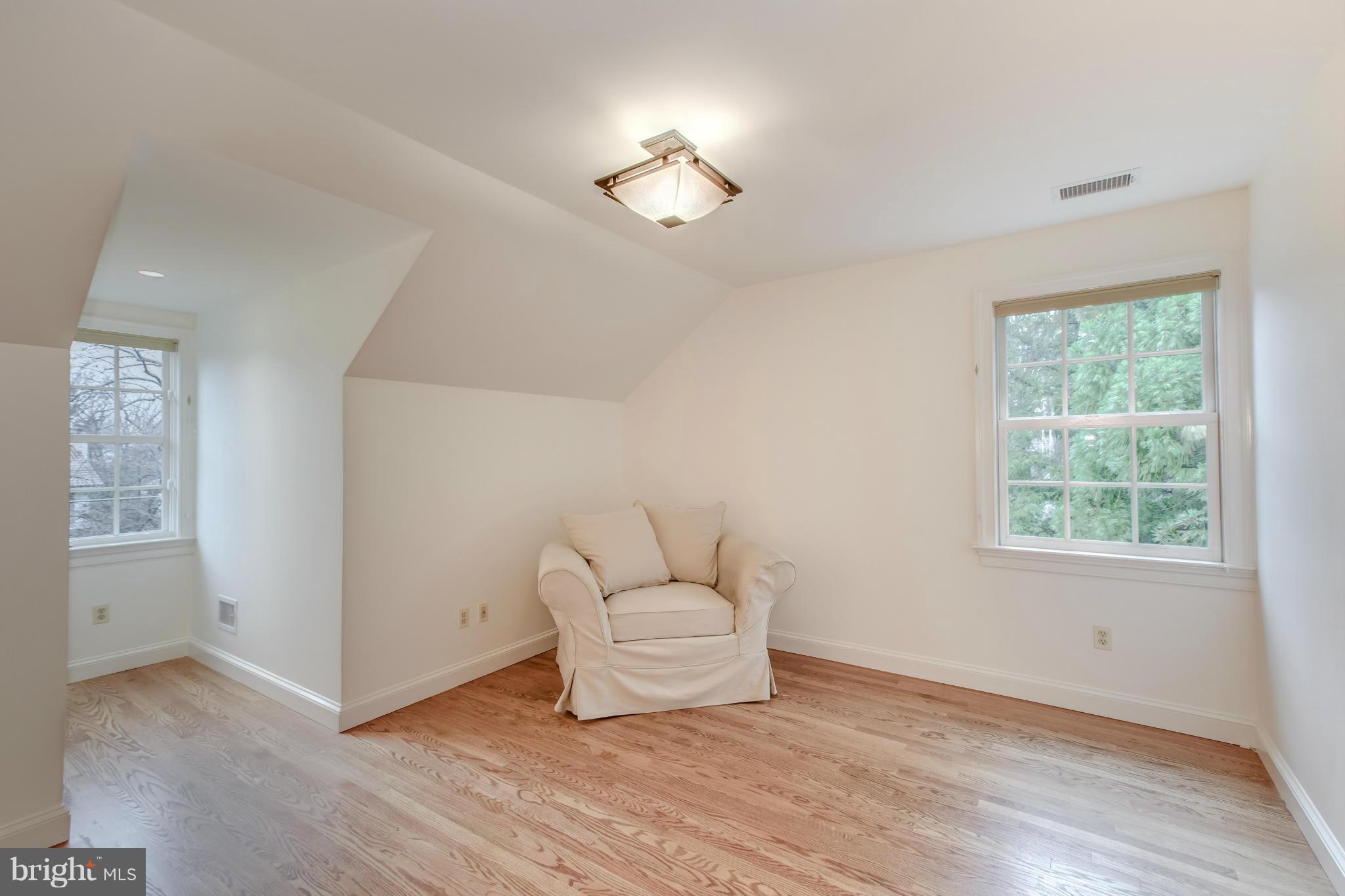 KENWOOD - Residential