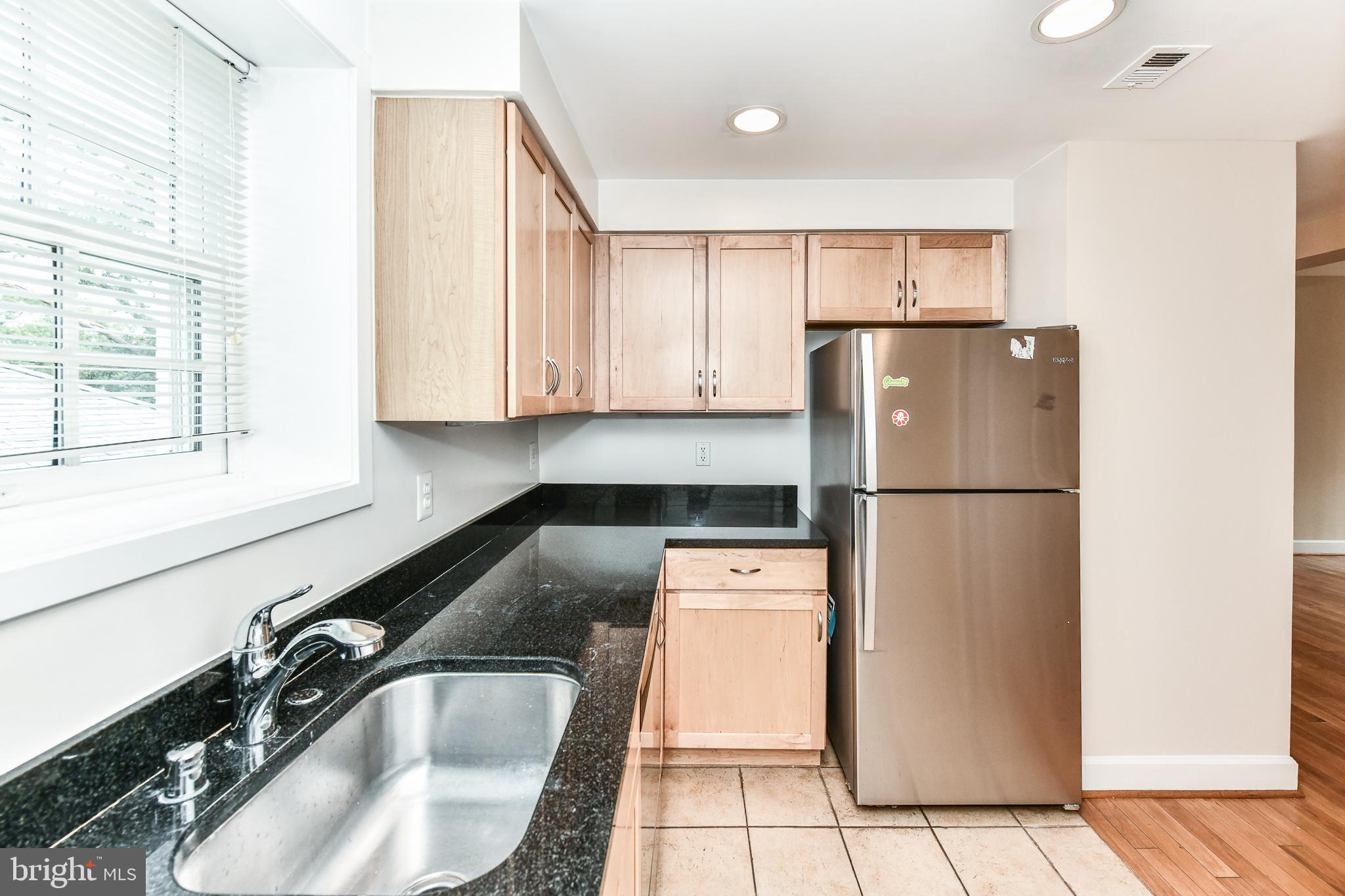 GATEHOUSE CONDOMINIUM - Residential Lease