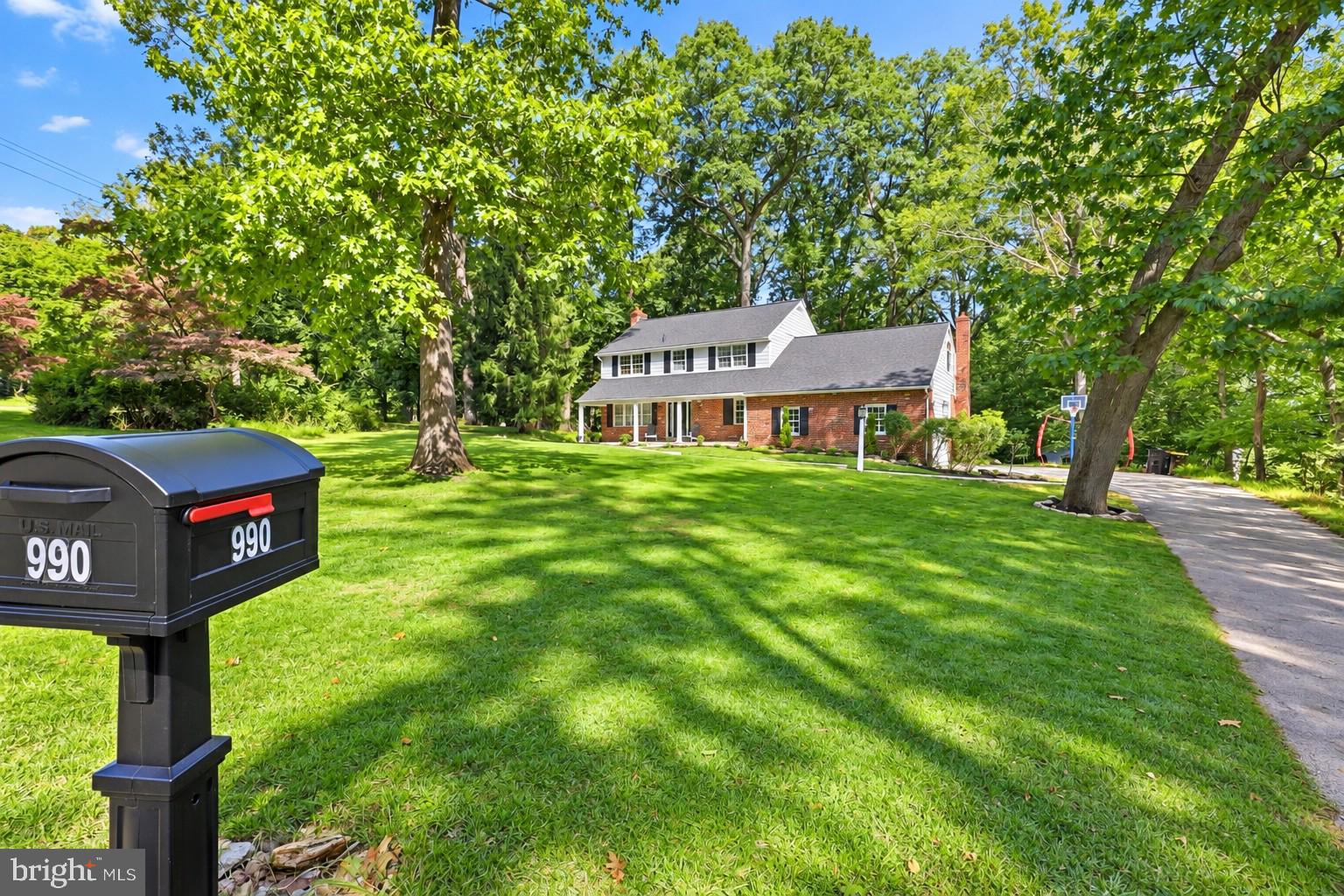 990 STEVENS LANE