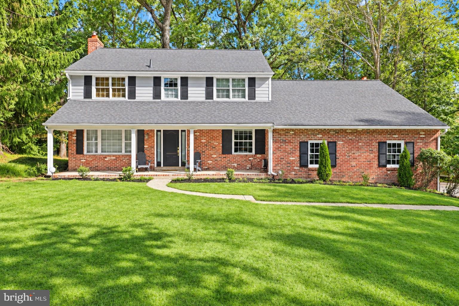 990 STEVENS LANE