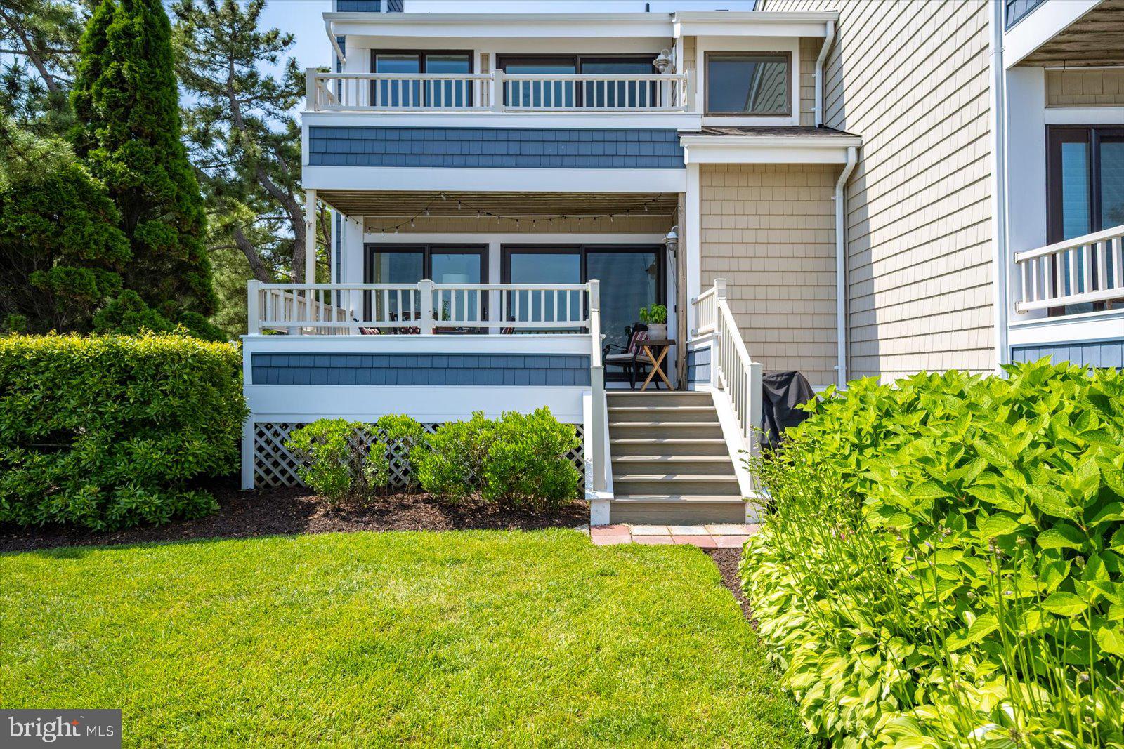 222 N HERON DRIVE 222-1
