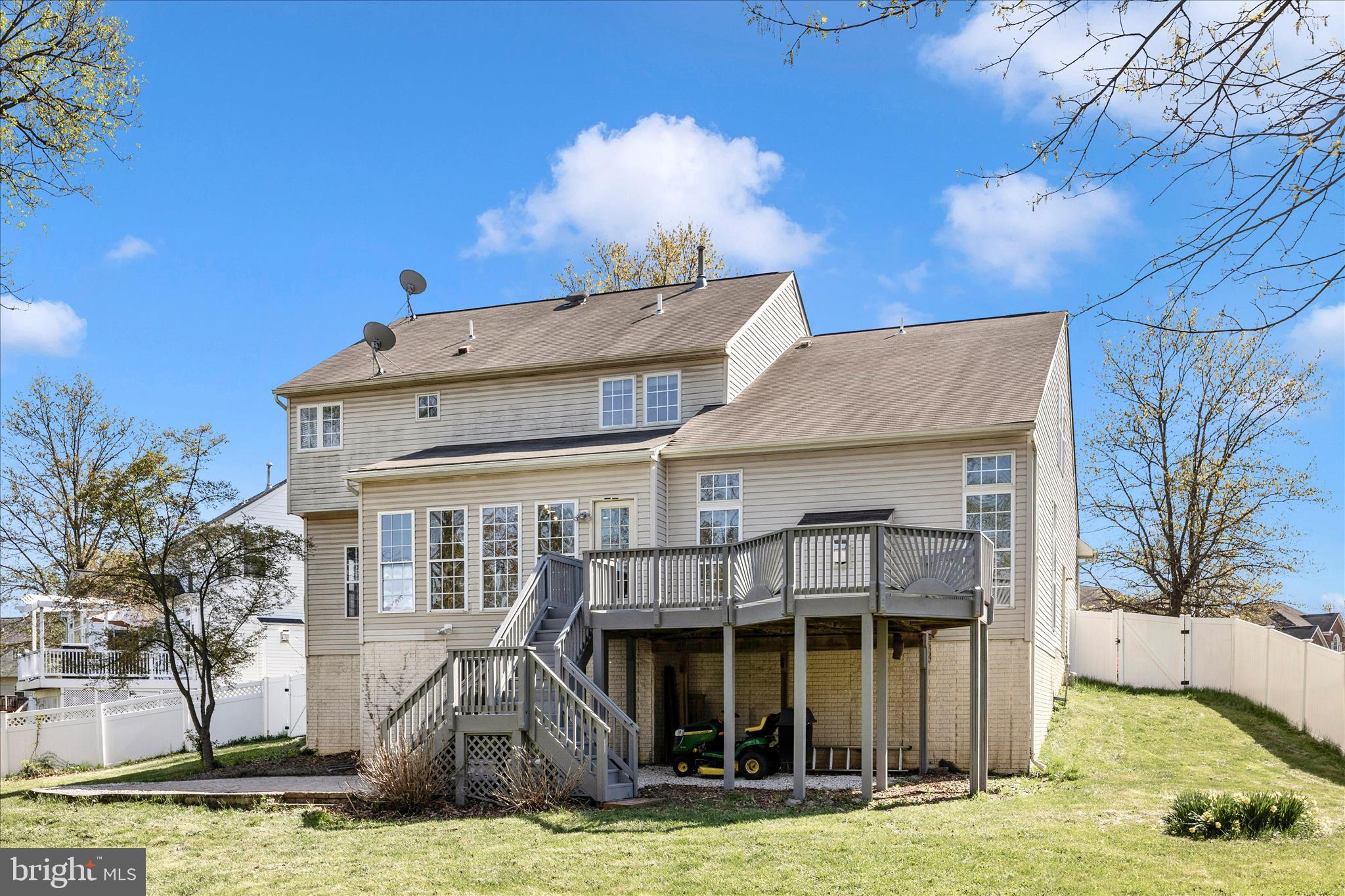 WELLINGTON TRACE - Residential