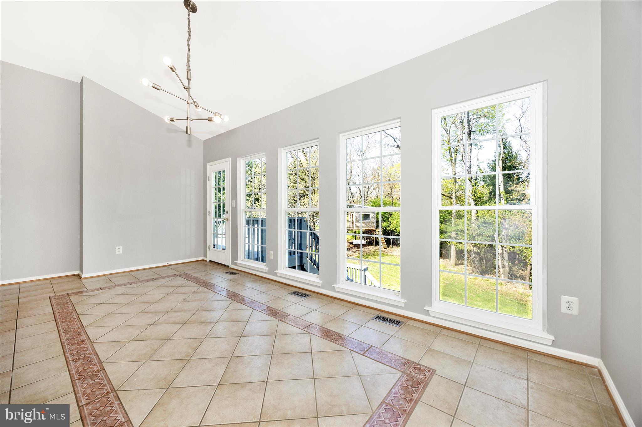 WELLINGTON TRACE - Residential