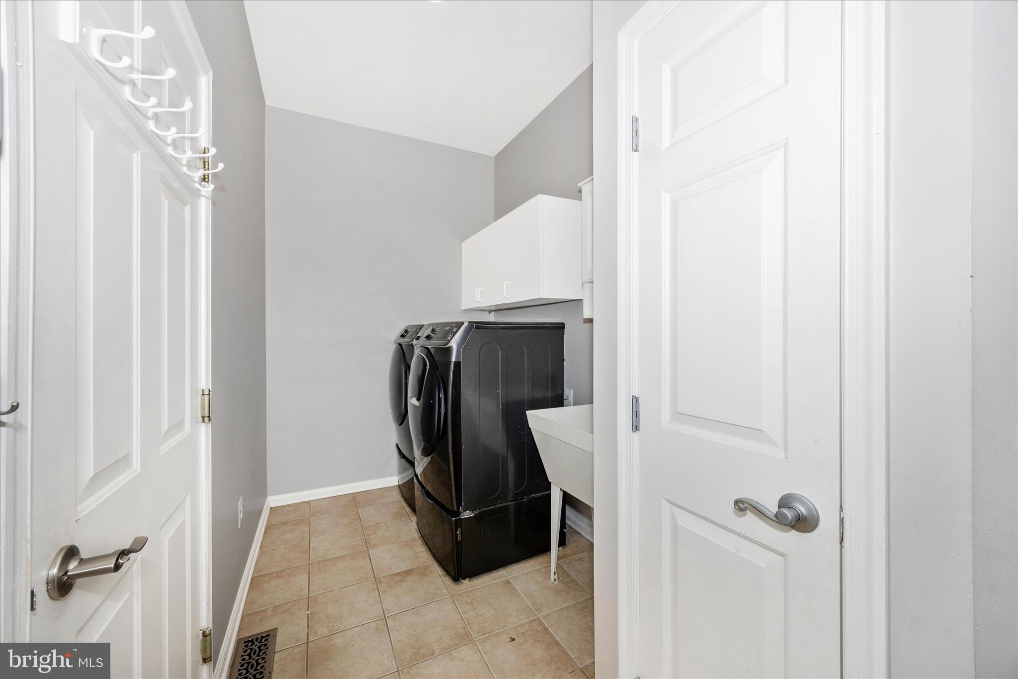 WELLINGTON TRACE - Residential