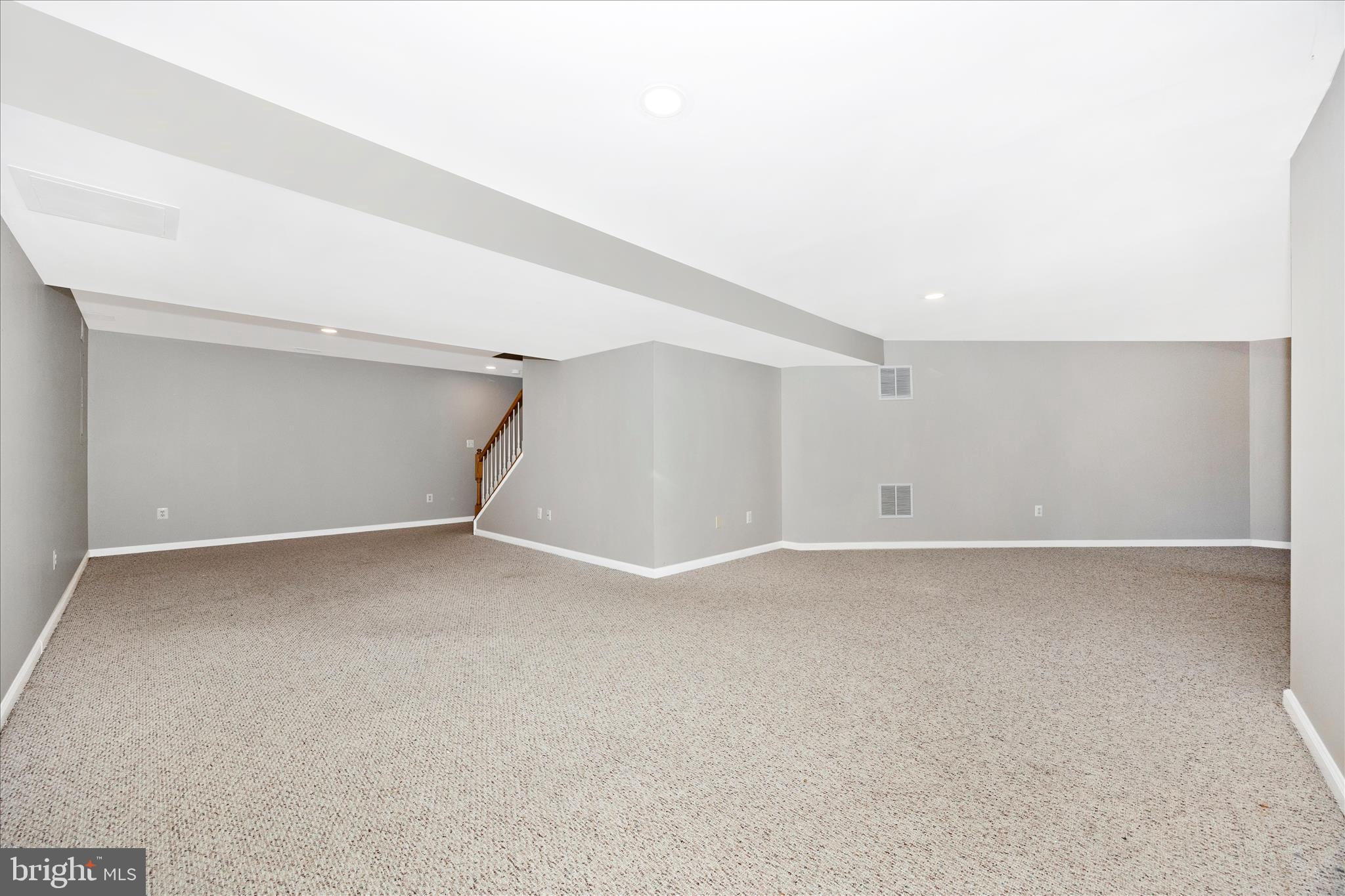 WELLINGTON TRACE - Residential