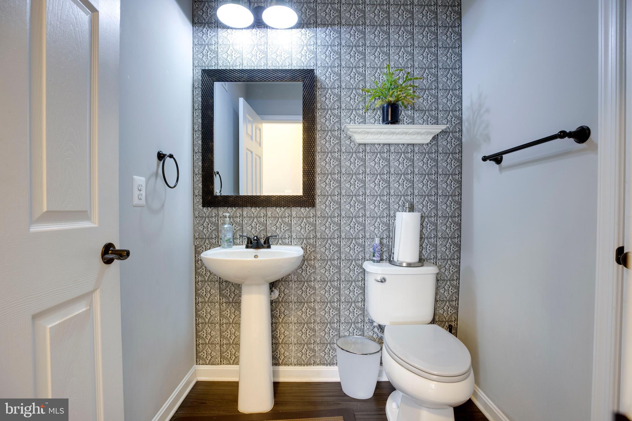 LEE SQUARE - Residential