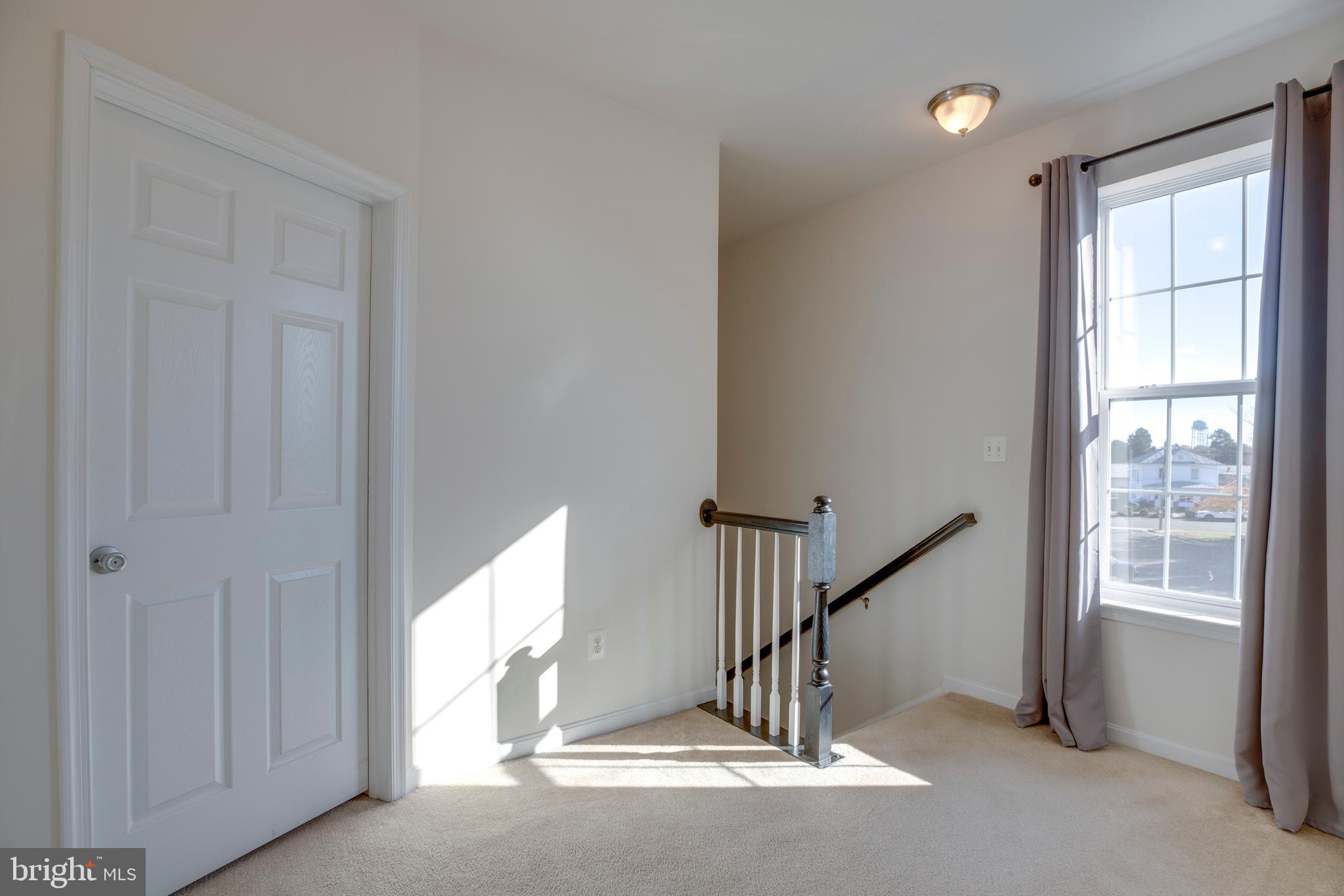 LEE SQUARE - Residential